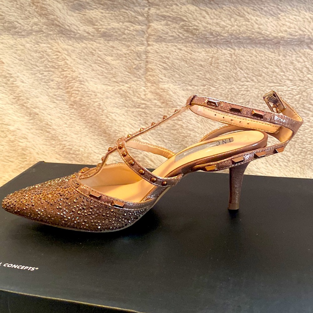 I*N*C bronzed gold heels.  Sz 5.  New with tags
